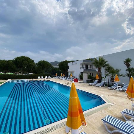 Palm Club Apart Otel Kusadası Extérieur photo
